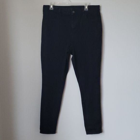 American Eagle Outfitters Denim - American Eagle Super Hi-Rise Jegging